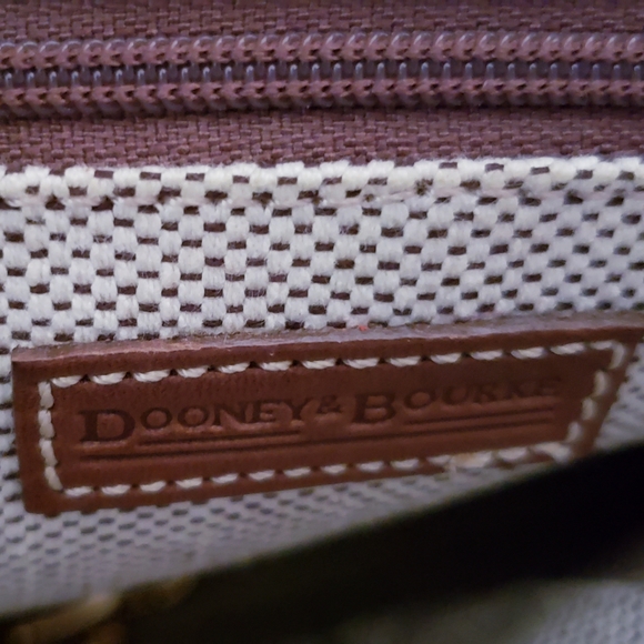 Dooney Bourke monogram flat baguette bag brown - Picture 3 of 7